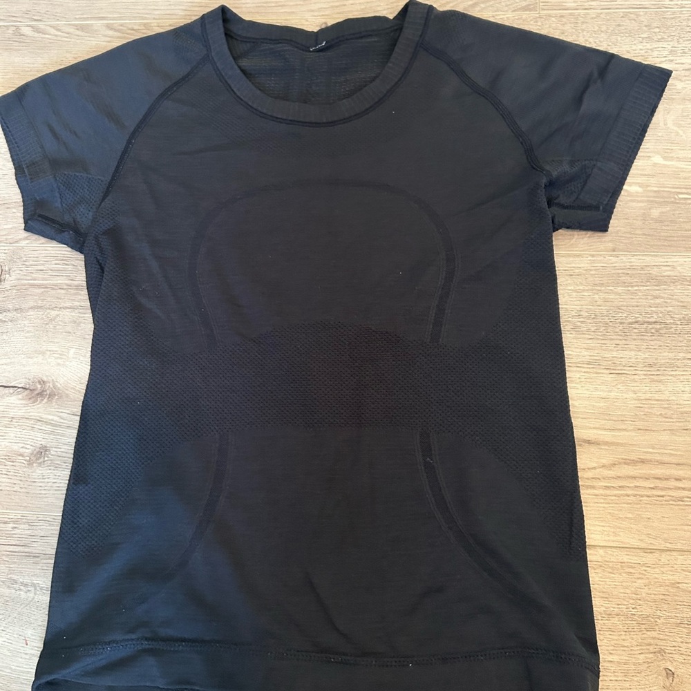 Women's Black Short Sleeve Top